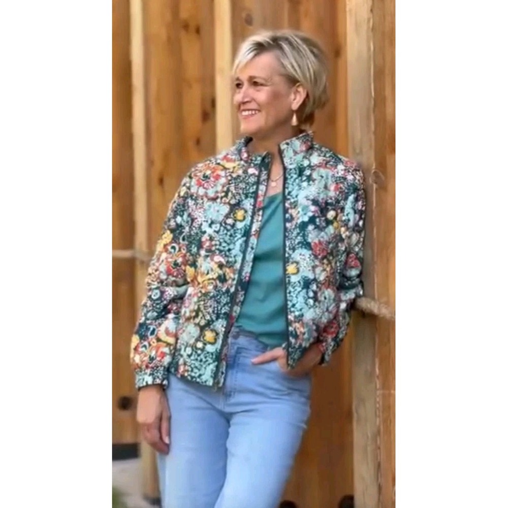 Christopher & Banks Women's Floral Full Zip Quilted Jacket Teal Size XL NEW!